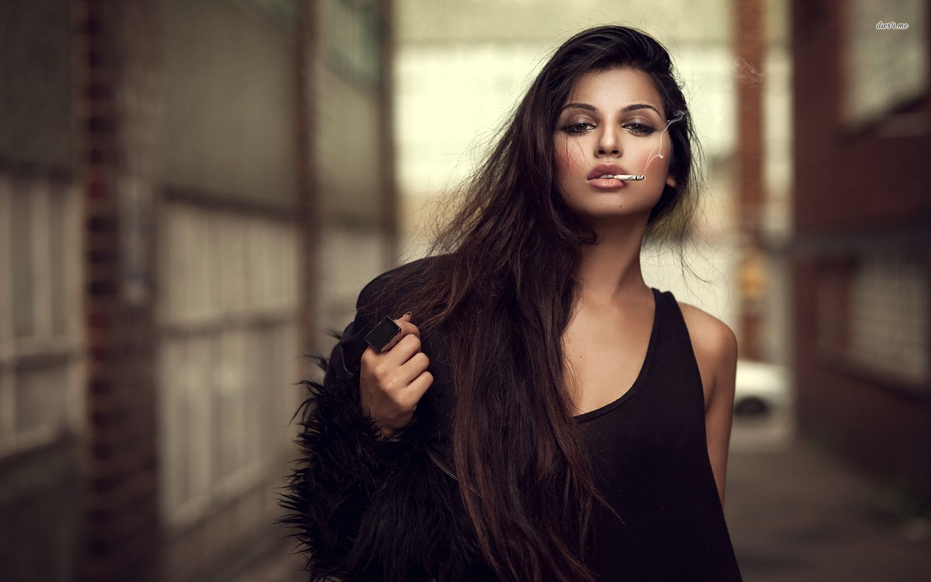 A playful frame from Sassy girls — online in Bangkok