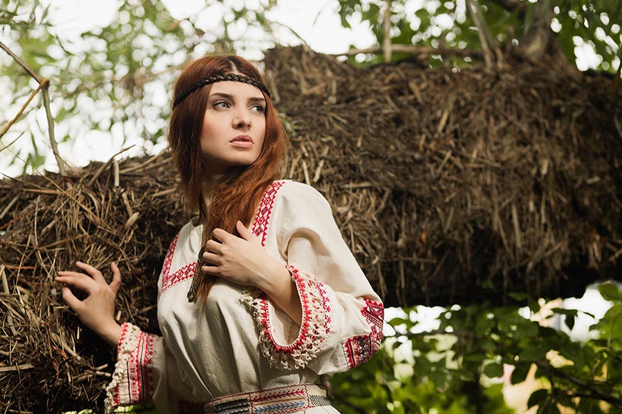 Women in Slavic costumes in Bangkok