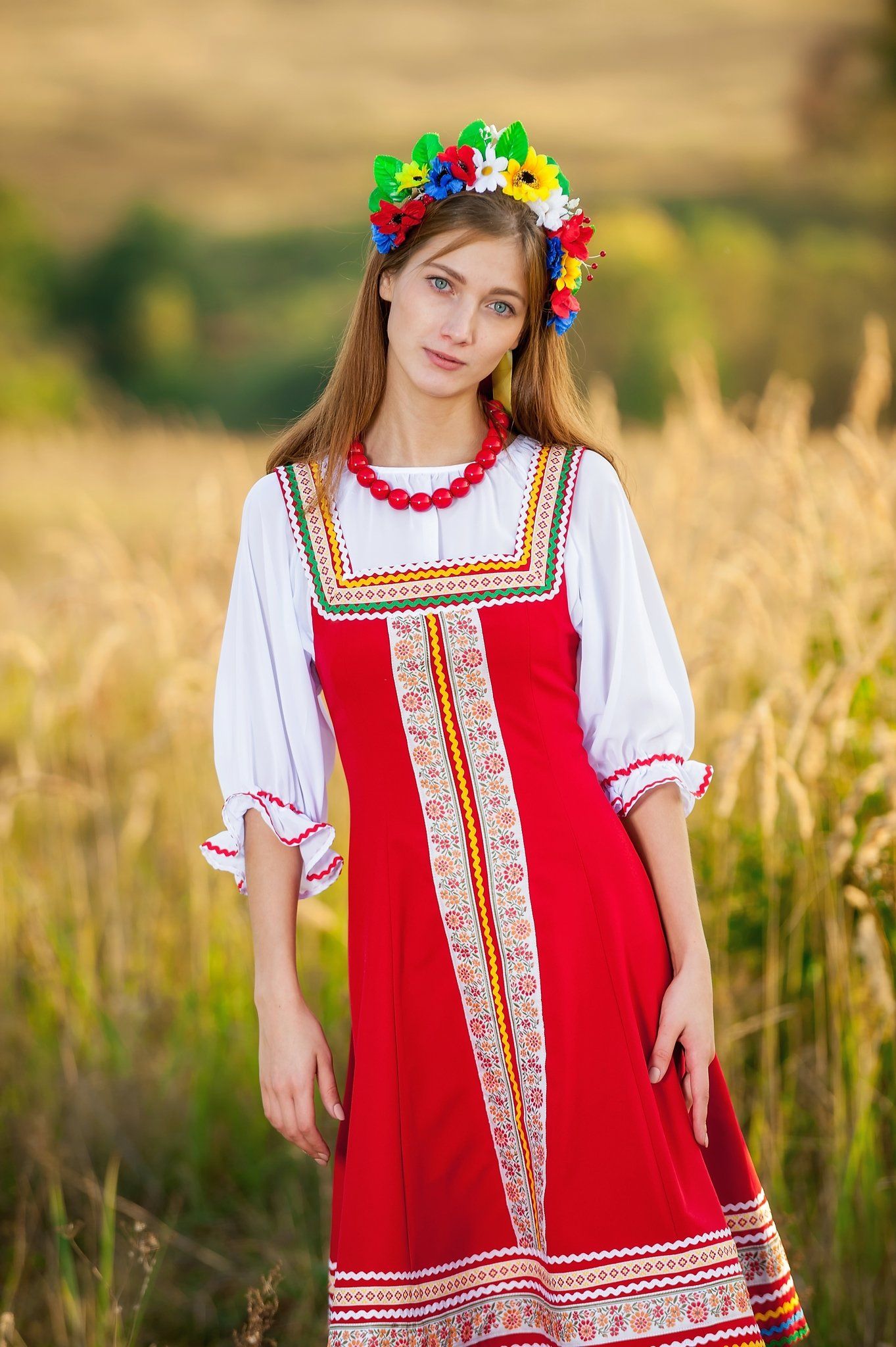 Women in Slavic costumes in Bangkok